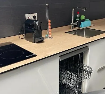 A Estrenar Con Vistas Naroa *